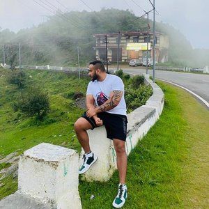 Meet your Posher, Nikhil
